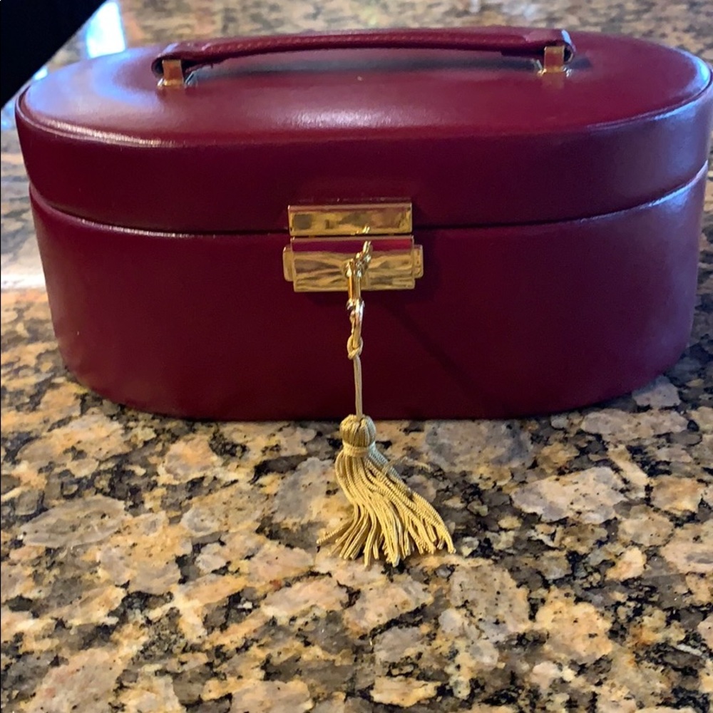 Leather jewelry case